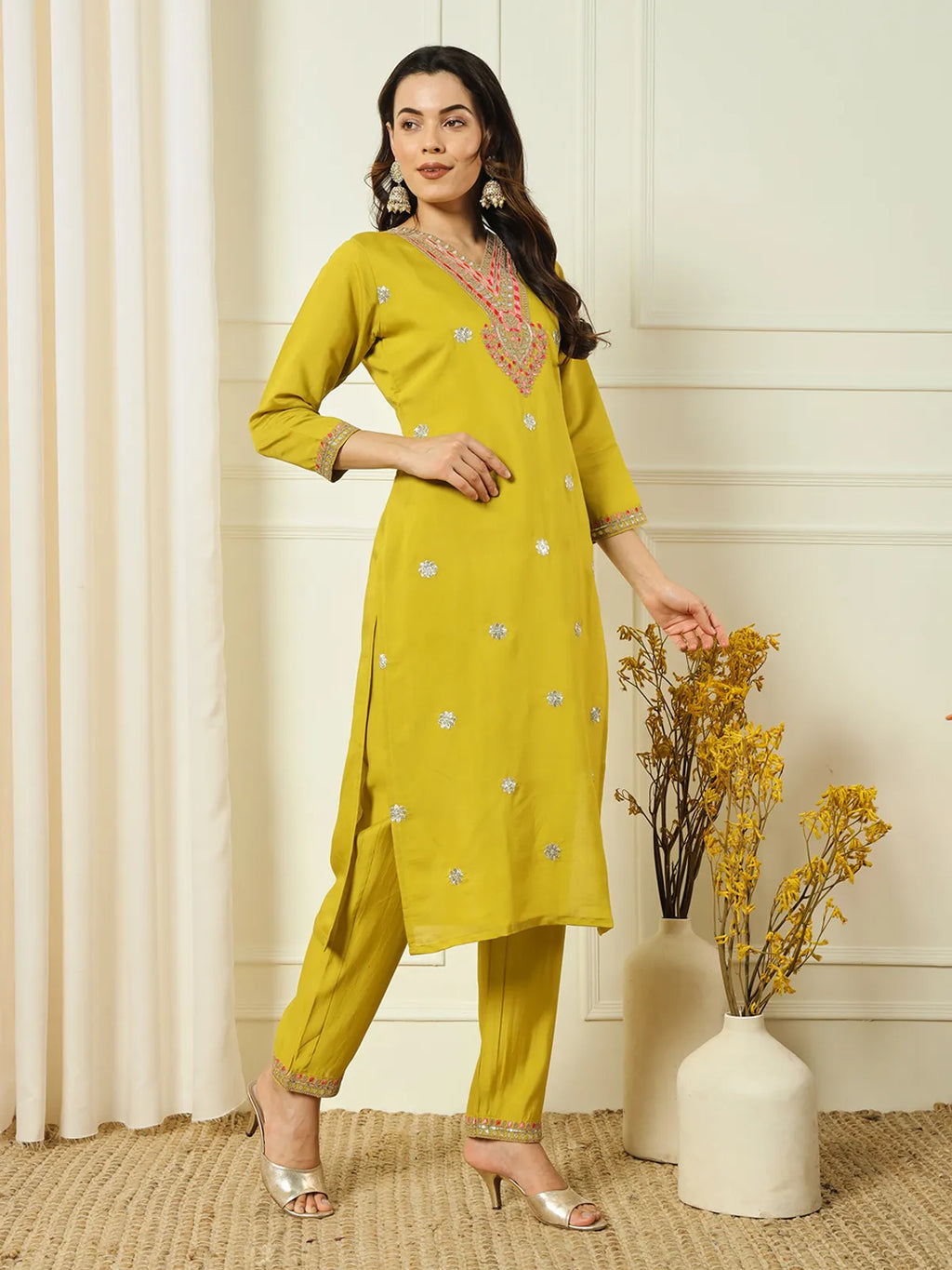 Lavender Roman Silk Thread Embroidered Kurta Set with Pant & Cotton Silk Dupatta