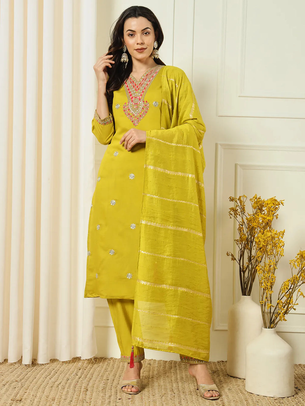 Lavender Roman Silk Thread Embroidered Kurta Set with Pant & Cotton Silk Dupatta
