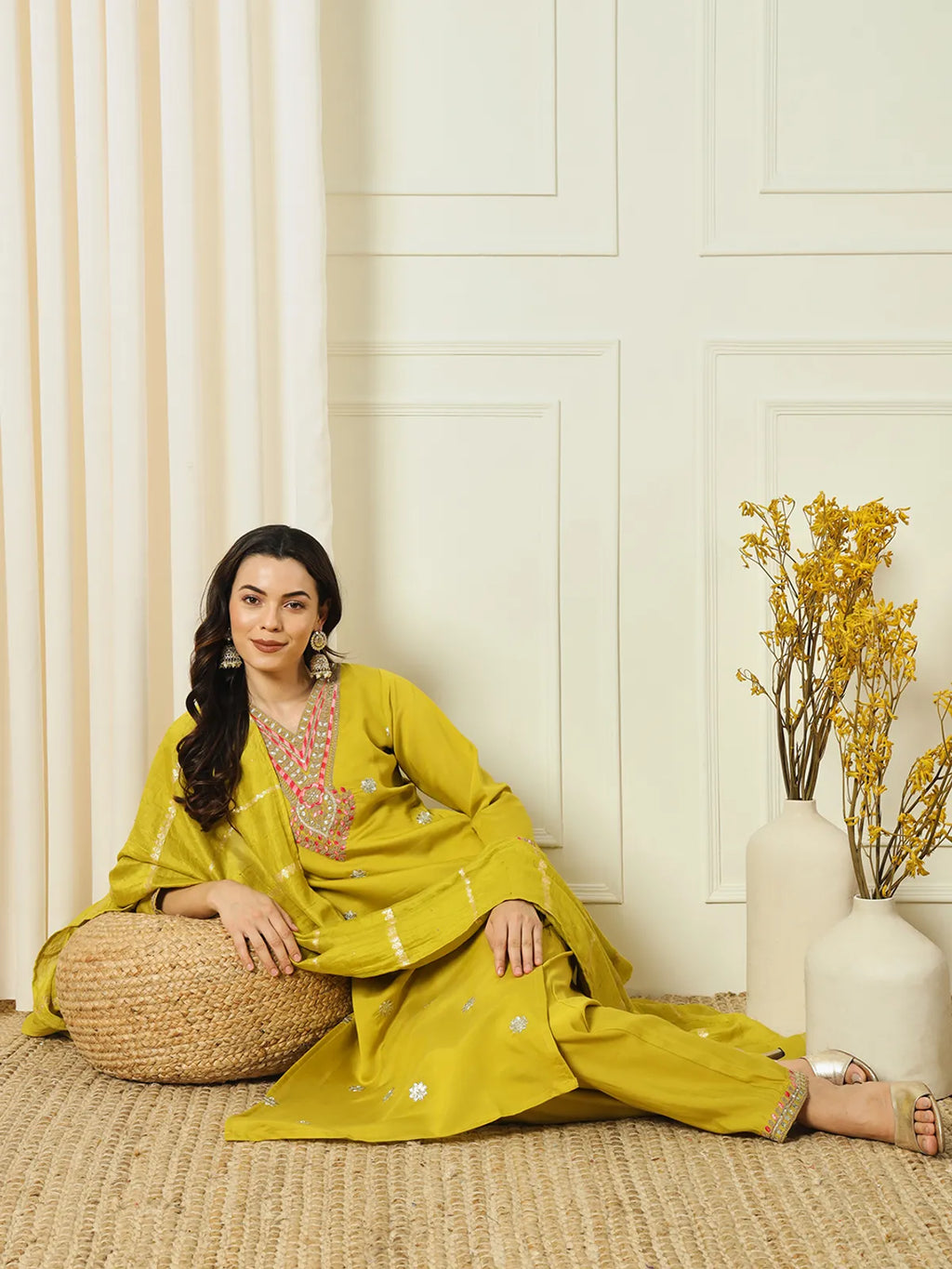 Lavender Roman Silk Thread Embroidered Kurta Set with Pant & Cotton Silk Dupatta