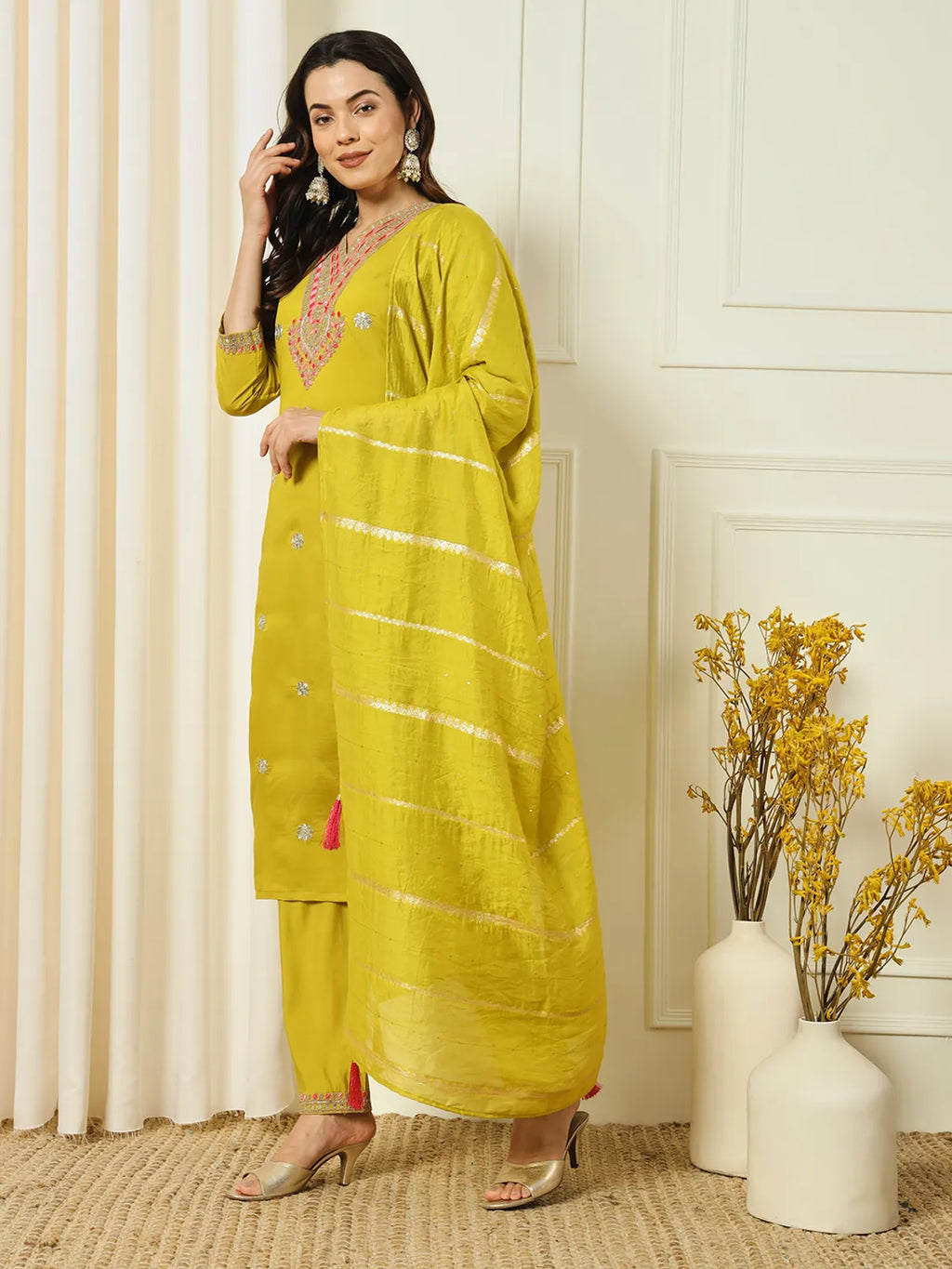 Lavender Roman Silk Thread Embroidered Kurta Set with Pant & Cotton Silk Dupatta