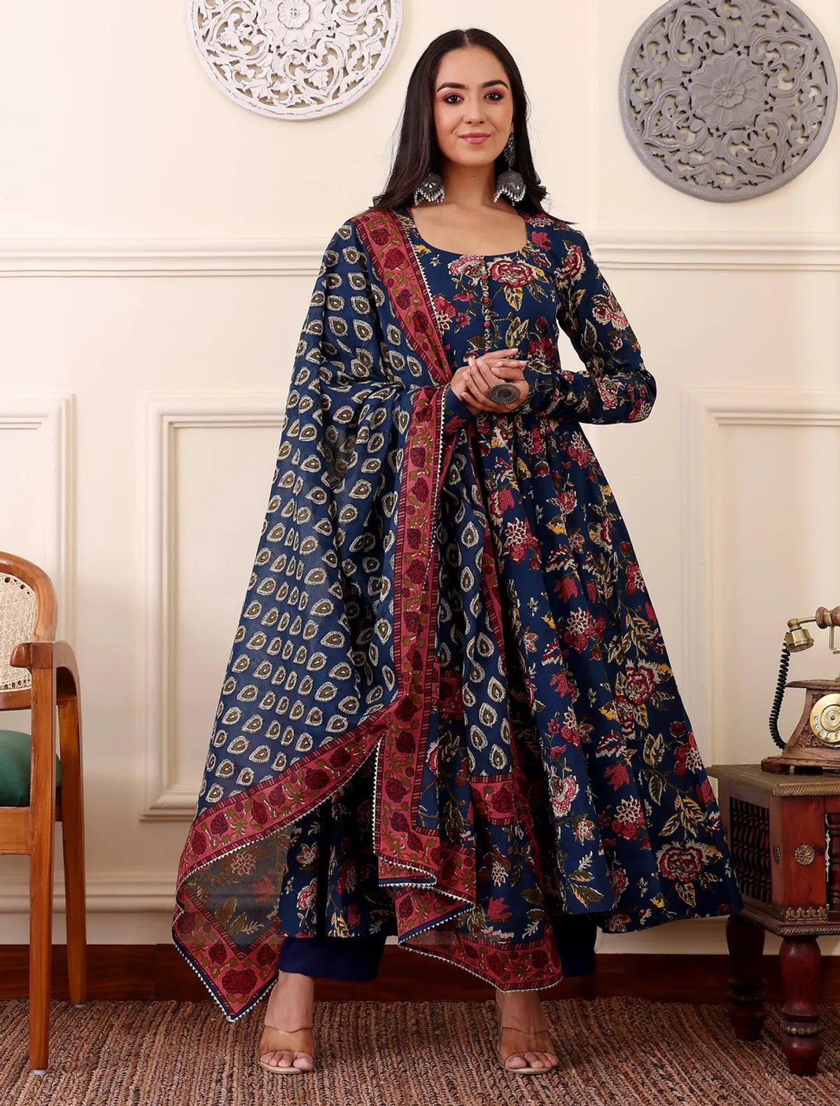 Women's Navy Blue Floral Printed Rayon Kurti Pant & Dupatta Set | Ethnic 3 Piece Suit Set