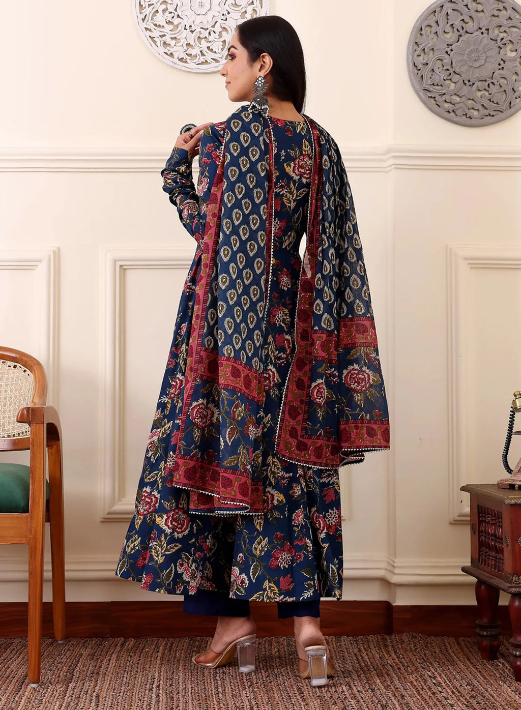 Women's Navy Blue Floral Printed Rayon Kurti Pant & Dupatta Set | Ethnic 3 Piece Suit Set