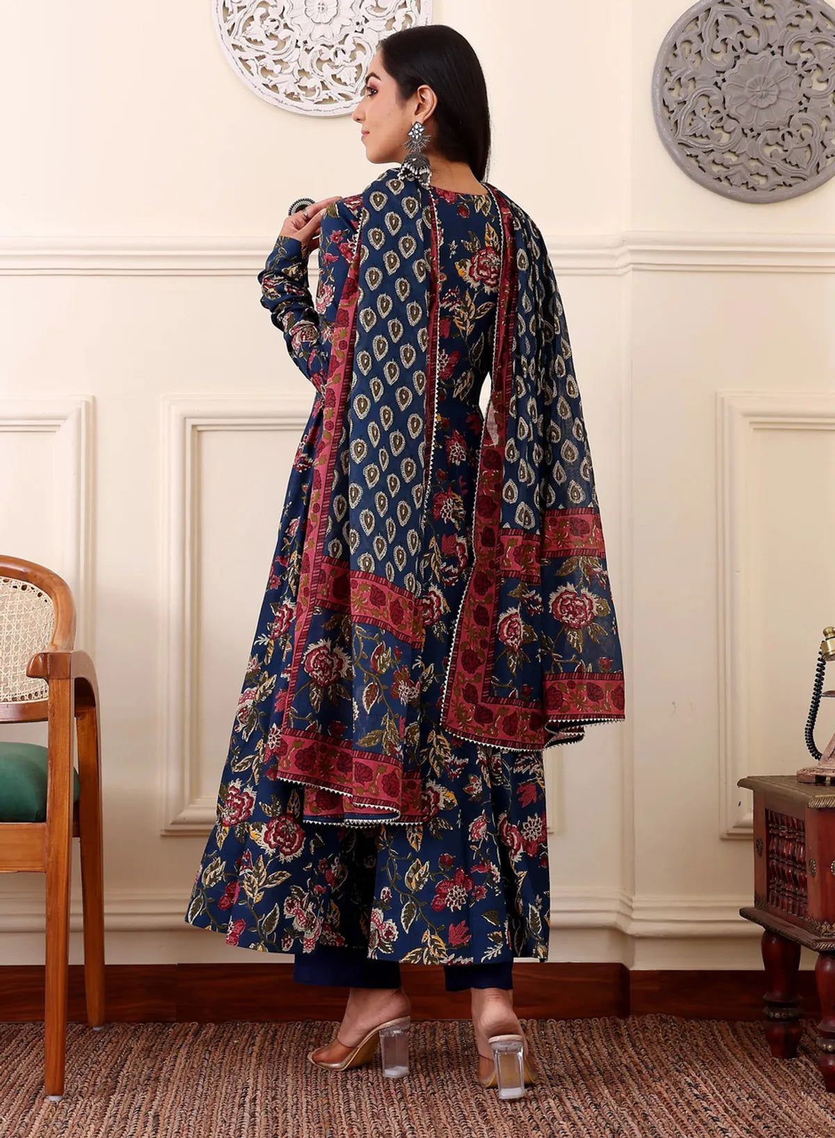 Women's Navy Blue Floral Printed Rayon Kurti Pant & Dupatta Set | Ethnic 3 Piece Suit Set