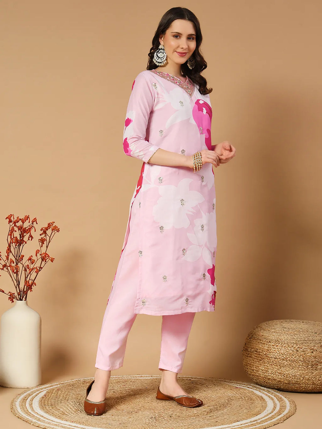 Blush Pink Muslin Floral Digital Print Kurta Set with Pant & Organza Dupatta