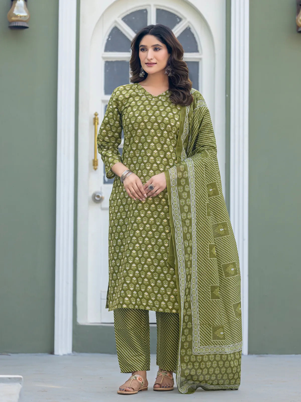 Mehendi Green Printed Cotton Blend Kurta Pant & Dupatta Set
