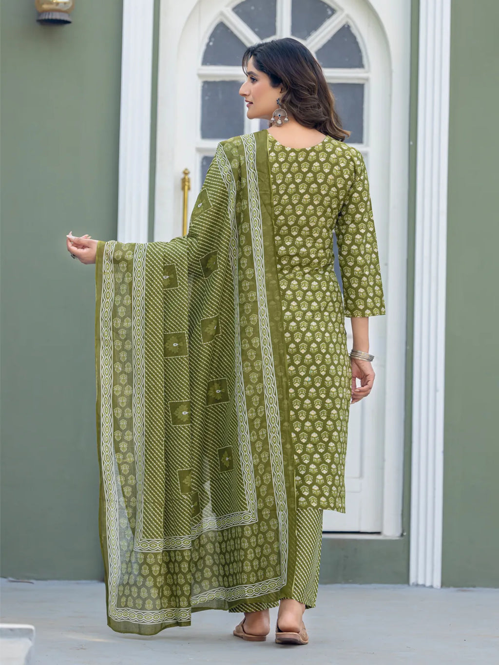 Mehendi Green Printed Cotton Blend Kurta Pant & Dupatta Set