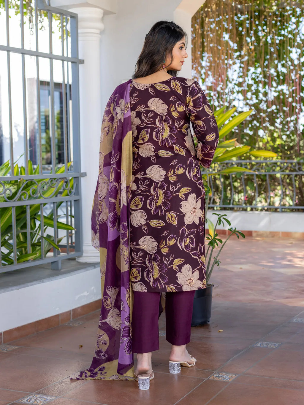 Royal Purple Floral Printed CottonRoyal Purple Floral Printed Cotton Blend Kurta Pant & Dupatta Set Blend Kurta Pant & Dupatta Set