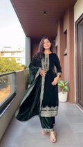 Emerald Green Velvet Embroidered Kurta Set with Dupatta for Women